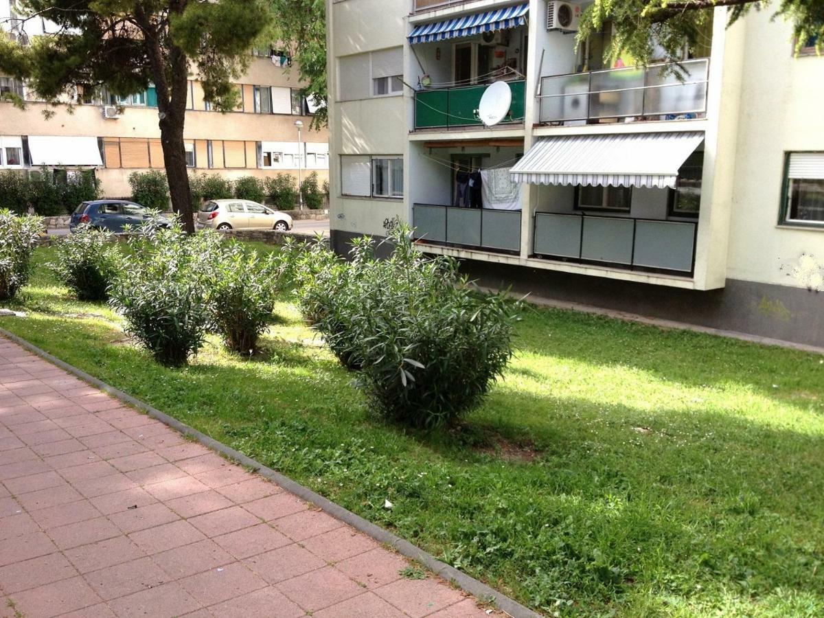 Sunny & Spacious, 2 Bedroom With Free Parking Split